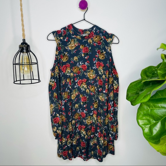 Angie - Cold Shoulder Open Back Mini Dress - Picture 2 of 11